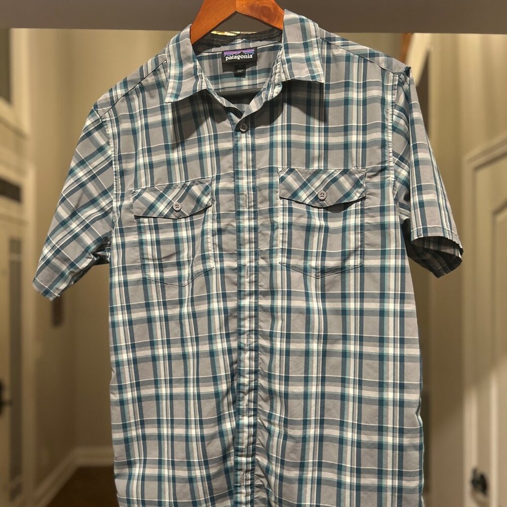 Patagonia Button Up Shirt - Men's MD